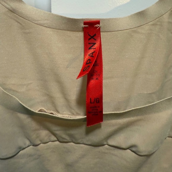 Spanx Tank Top Bodysuit Shapewear Beige Smoothing Layering L/G Large‎ - Picture 2 of 4